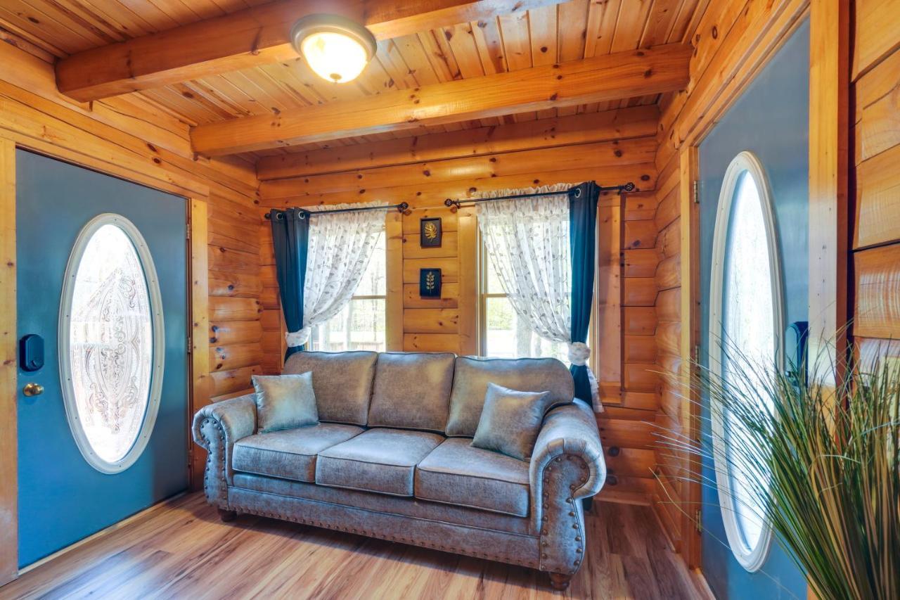 Lovely Gatlinburg Cabin With Private Hot Tub! Bagian luar foto