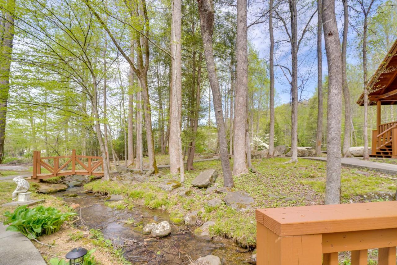 Lovely Gatlinburg Cabin With Private Hot Tub! Bagian luar foto